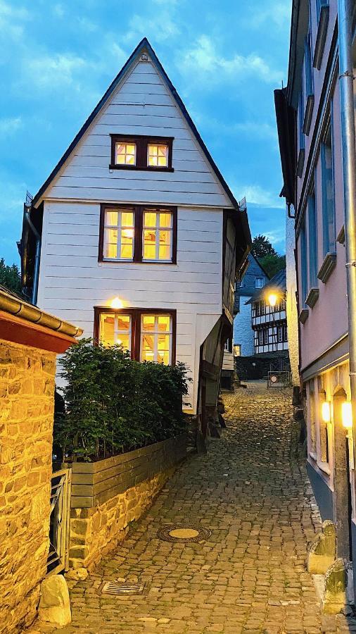 Ferienhaus Monschau-auszeit: Historisch Wohnen Direkt Am Bach *